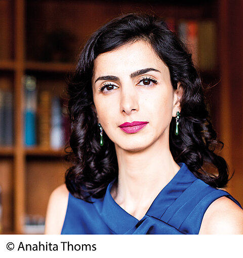 Anahita Thoms
