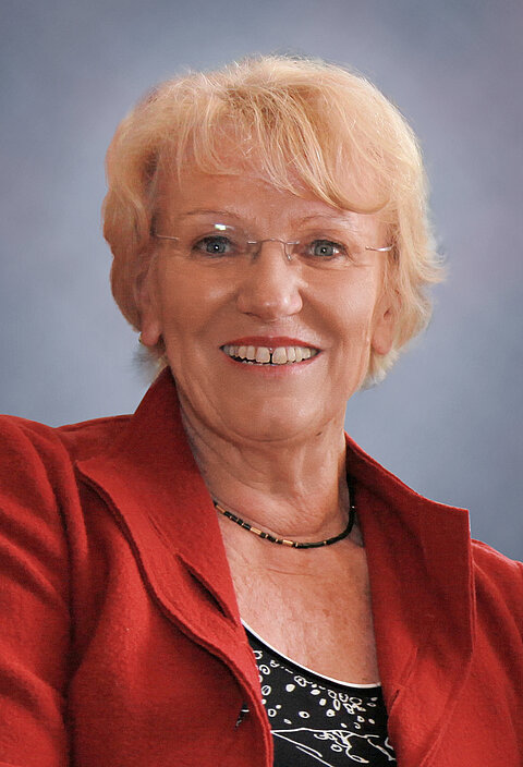 Helga Knigge-Illner